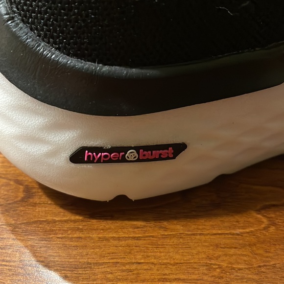 SKECHERS GOWALK HYPER BURST - MOON WALKING - LADIES' 7.5 - BLACK W PINK ACCENTS - Picture 2 of 16